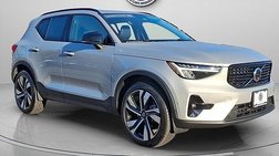 2025 Volvo XC40 B5 Plus Dark Theme