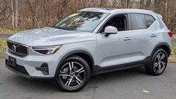 2025 Volvo XC40 B5 Core Bright Theme