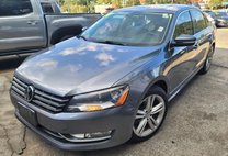 2014 Volkswagen Passat 1.8T SEL Premium PZEV