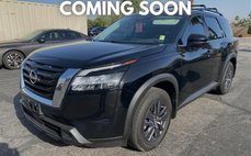 2022 Nissan Pathfinder SV