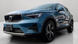 2025 Volvo XC40 B5 Core Bright Theme
