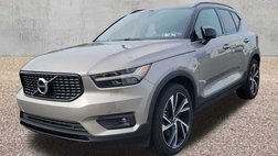 2022 Volvo XC40 T5 R-Design