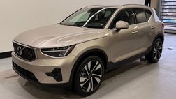2024 Volvo XC40 B5 Plus Bright Theme