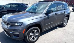 2023 Jeep Grand Cherokee Base