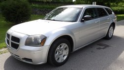 2005 Dodge Magnum SE