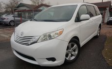 2016 Toyota Sienna LE
