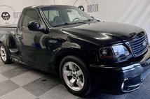 2001 Ford F-150 SVT LIGHTNING Base