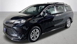 2023 Toyota Sienna Woodland Edition