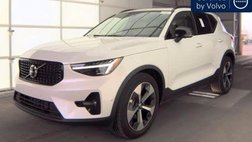2026 Volvo XC40 B5 Plus