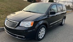 2014 Chrysler Town and Country Touring