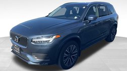 2022 Volvo XC90 T5 Momentum