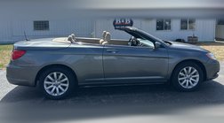 2013 Chrysler 200 Touring