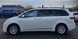 2017 Toyota Sienna XLE 8-Passenger