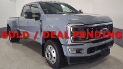 2025 Ford F-450 Super Duty Platinum