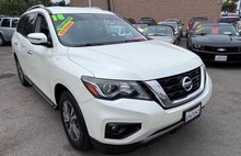 2018 Nissan Pathfinder SV