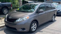 2014 Toyota Sienna LE