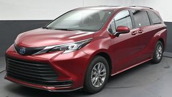 2024 Toyota Sienna LE 8-Passenger