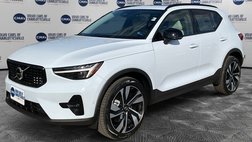 2026 Volvo XC40 B5 Plus