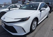 2025 Toyota Camry Hybrid LE
