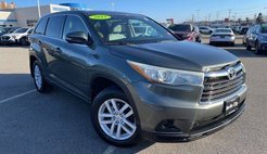 2015 Toyota Highlander LE