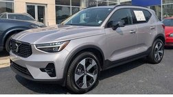 2026 Volvo XC40 B5 Plus