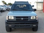 2000 Nissan Xterra XE V6 4WD