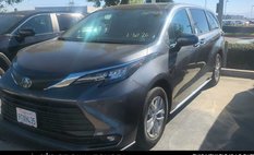 2025 Toyota Sienna XLE 7-Passenger
