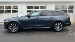 2022 Volvo V90 Cross Country B6