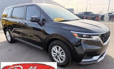 2023 Kia Carnival LX