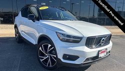 2022 Volvo XC40 T5 R-Design