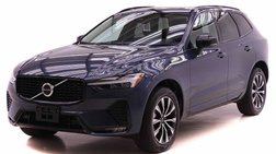 2025 Volvo XC60 B5 Core Dark Theme