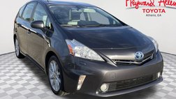 2014 Toyota Prius v Five