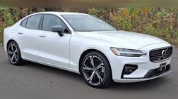 2024 Volvo S60 B5 Plus Dark Theme