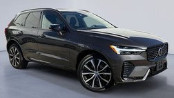 2025 Volvo XC60 B5 Plus Dark Theme