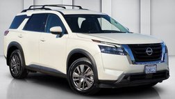 2023 Nissan Pathfinder SV