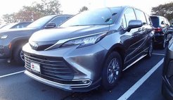 2022 Toyota Sienna XLE 7-Passenger