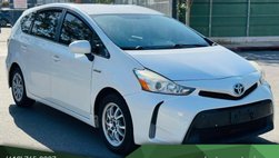 2015 Toyota Prius v Five