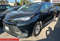 2023 Toyota Sienna LE 8-Passenger