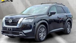 2022 Nissan Pathfinder SV