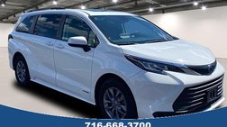 2021 Toyota Sienna LE 8-Passenger