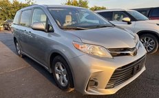 2019 Toyota Sienna LE
