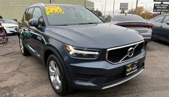 2022 Volvo XC40 T4 Momentum