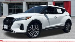 2022 Nissan Kicks SR
