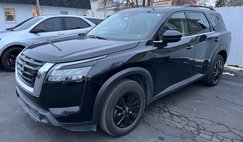 2024 Nissan Pathfinder SV