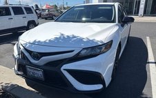 2022 Toyota Camry Hybrid SE
