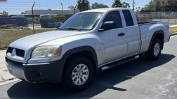 2006 Mitsubishi Raider Duro Cross V6