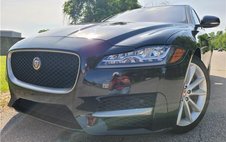 2016 Jaguar XF R-Sport