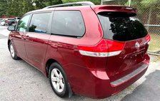 2011 Toyota Sienna LE
