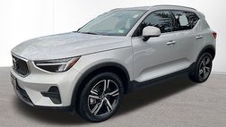2025 Volvo XC40 B5 Core Bright Theme