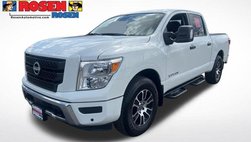 2024 Nissan Titan SV